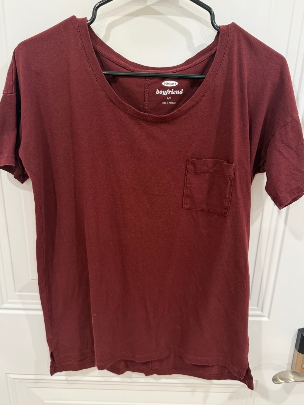Old Navy Boyfriend Tee in Burgundy